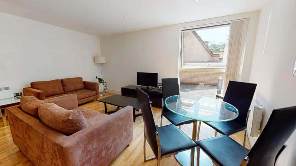 Comfy One Bedroom Apartment in Heart of Waterloo
