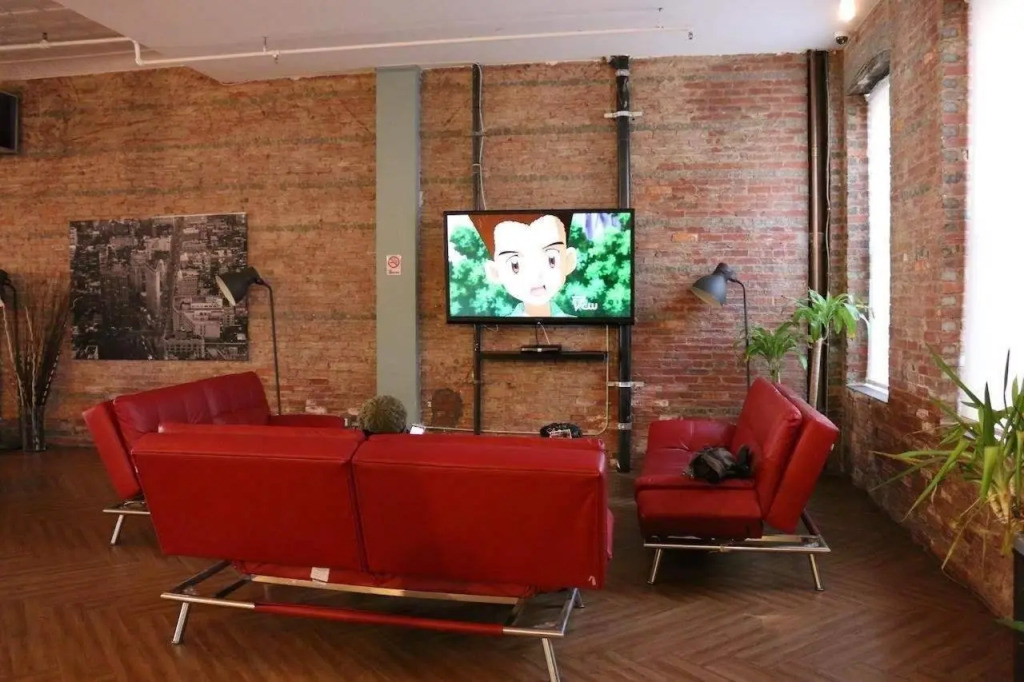 Parsian Evin Hotel