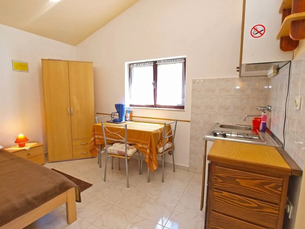 Apartment 535
