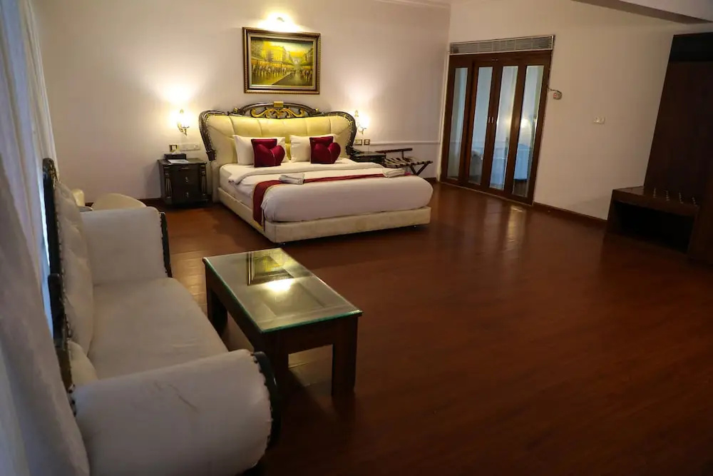 White Pearl Suites
