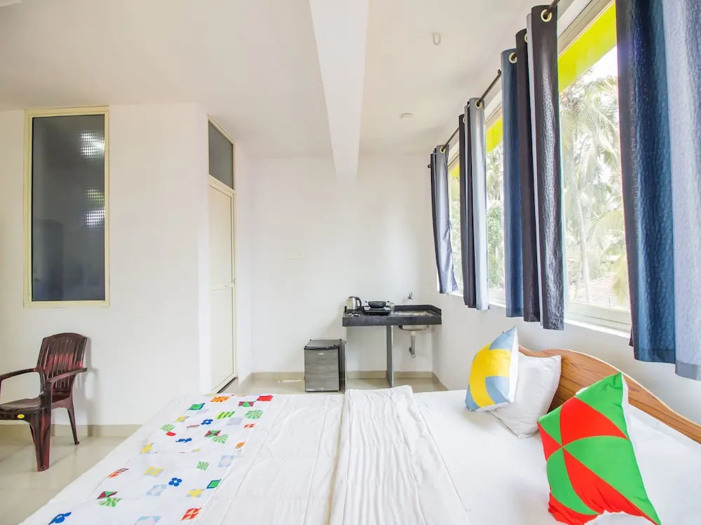 OYO 12873 Home Beach facing Studios Morjim