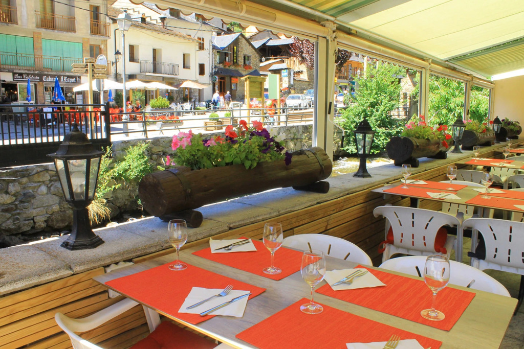 Hotel Saurat