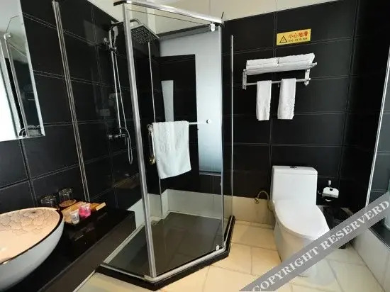 Yinjiang Lake Hotel