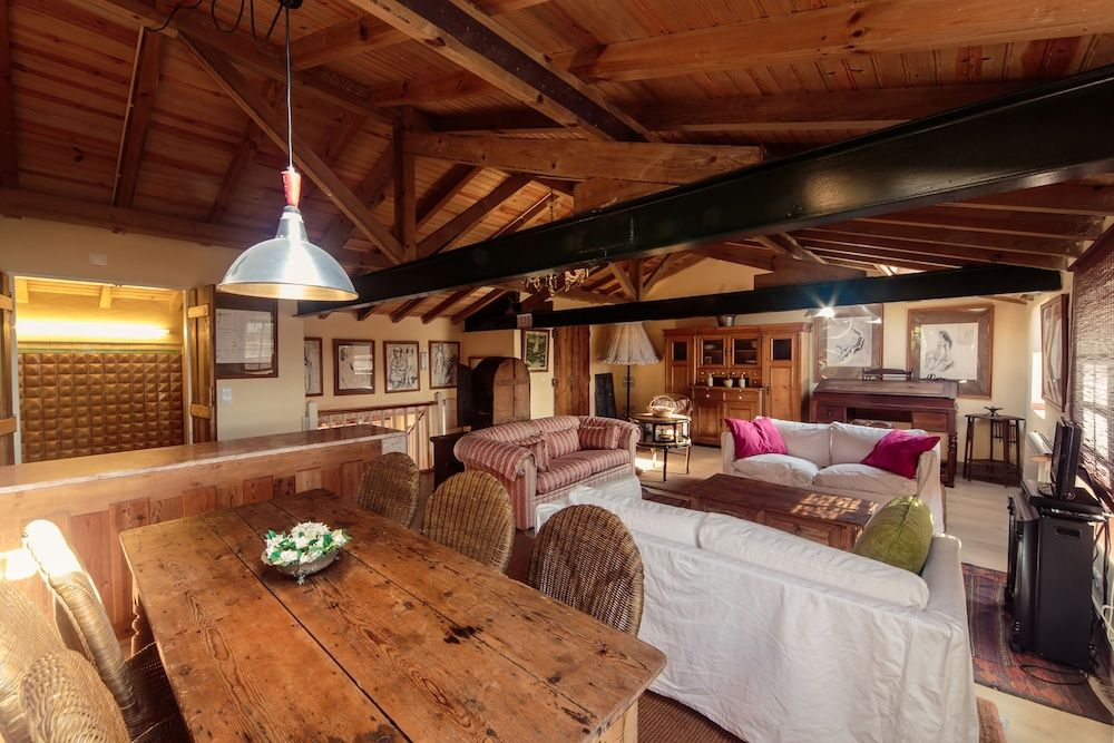 Shepinetree - Capela House