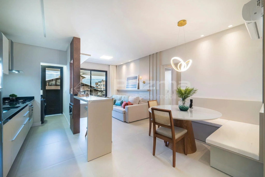 206- Recanto dos Girassóis - Lindo Apartamento de alto padrão com excelente localização na praia de Bombas.