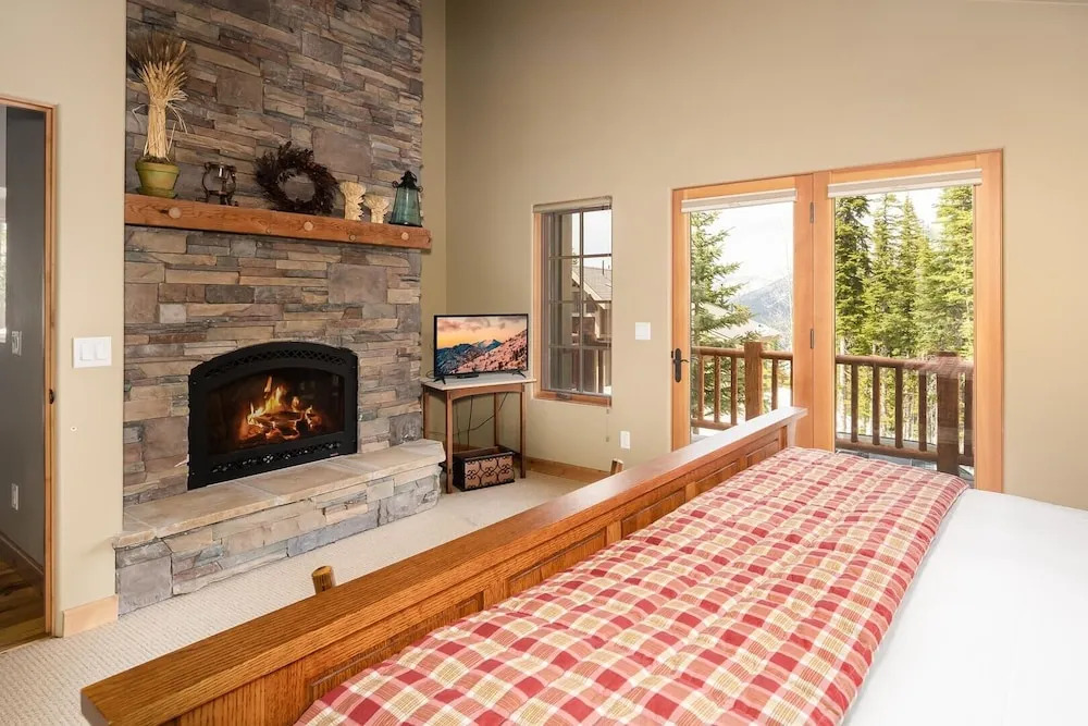 6 Mountain Home Road 4 Bedroom Home by Moonlight Basin Lodging