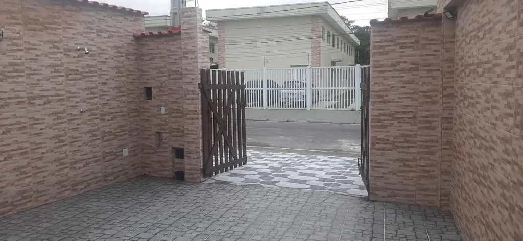 Casa aconchegante prox ao Sesc Bertioga 2 quartos, 2 banheiros