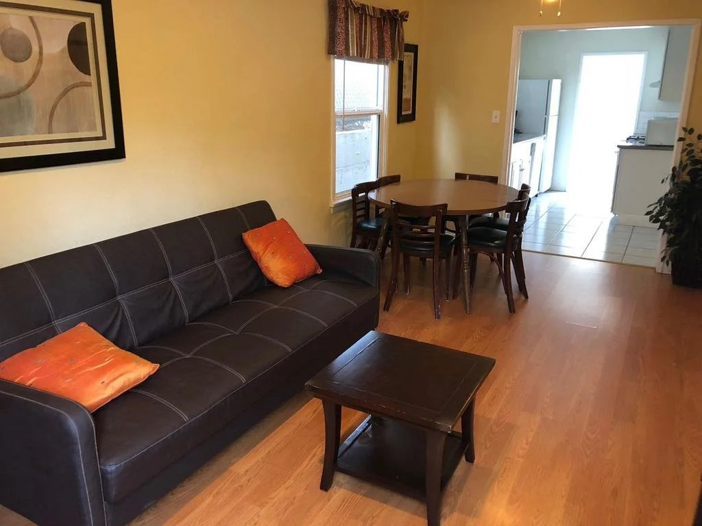 Nice 2 Bedroom in Burbank
