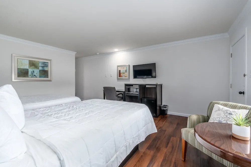 Crewe Boutique Inn