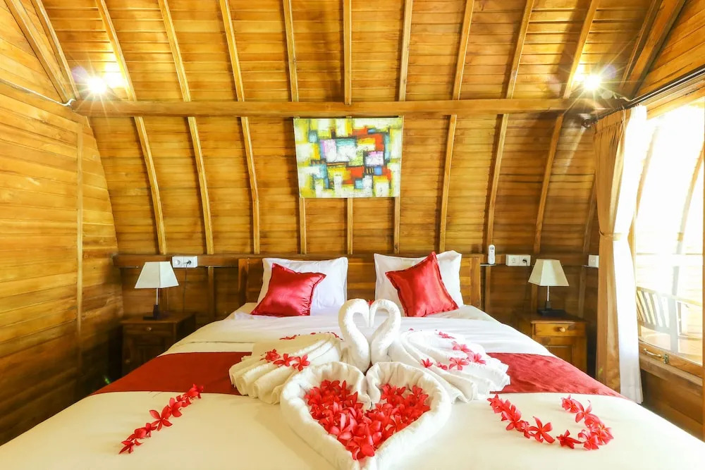 Bougainvillea Bungalow