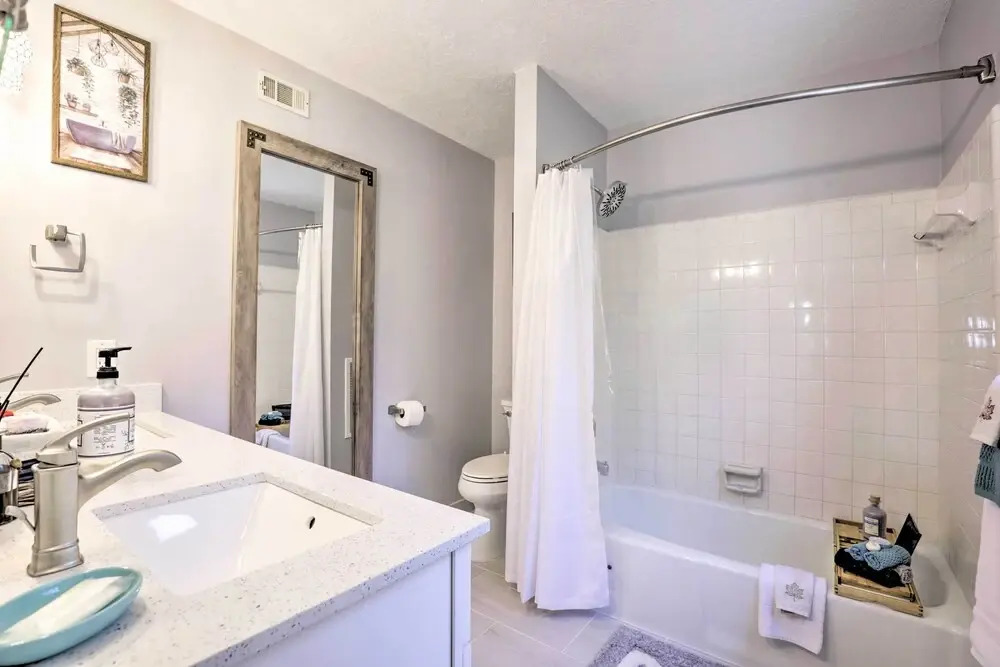 'An Acre Paradise' Home w/ Hot Tub in St Augustine