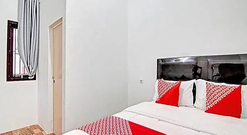 OYO 92946 Dekna Homestay Syariah