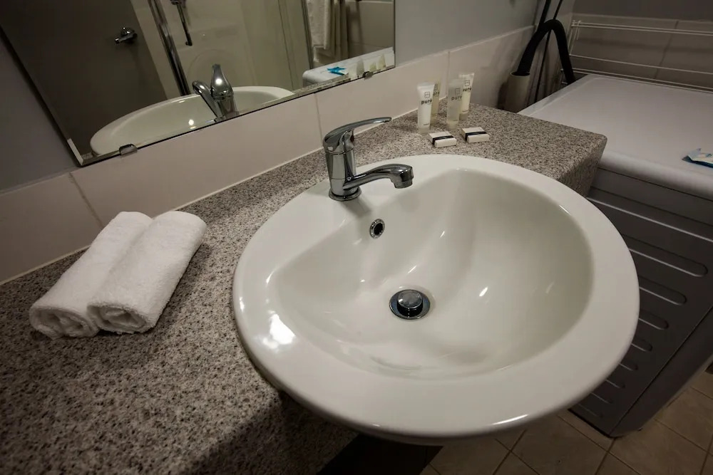 Beadon Bay Hotel