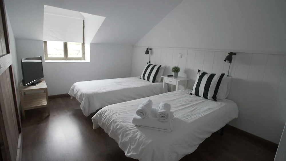 Fin Surf House