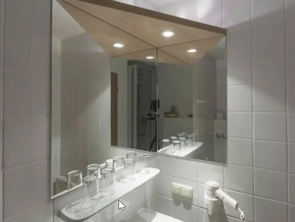 Hotel NEAR BY