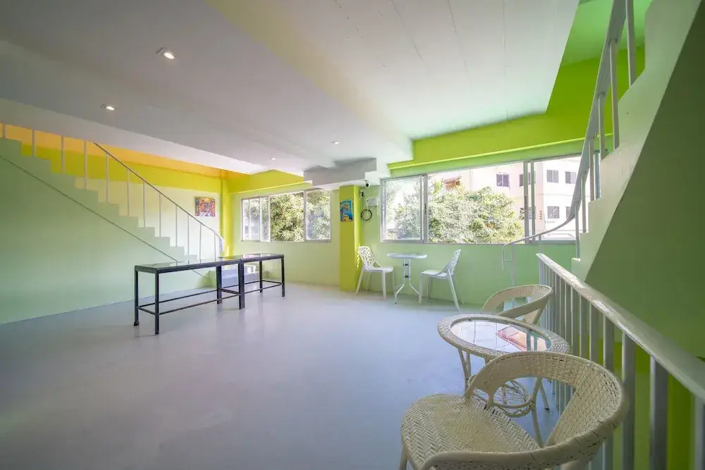 UrbanNest Hostel