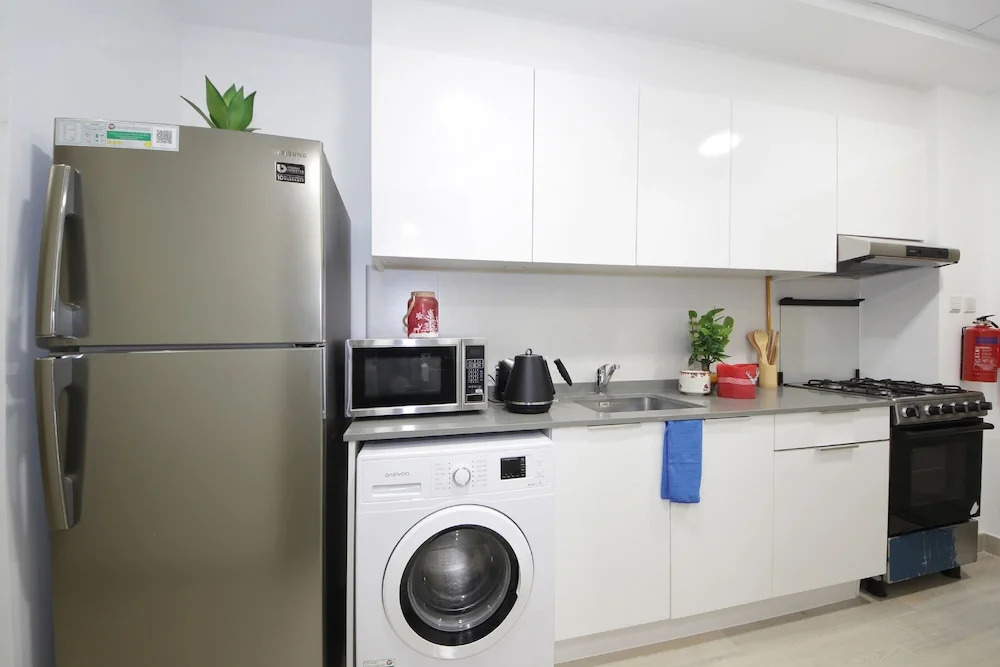 Chic & Cozy Studio Stay - Bloom Towers, JVC Dubai