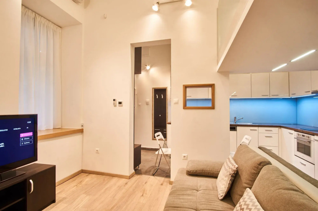 V27 Budapest Apartment