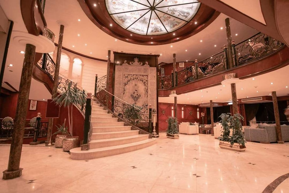 Nile Cruise King Tut