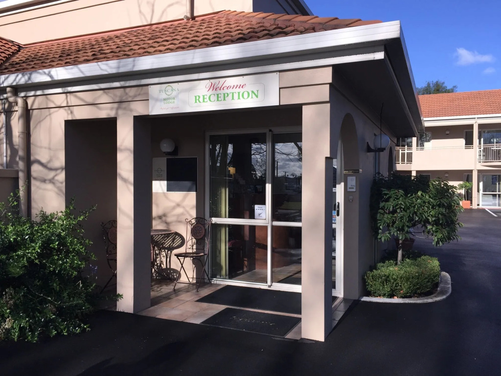 Tuscana Motor Lodge