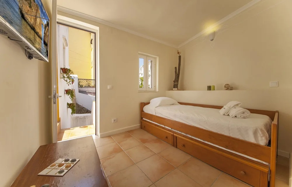 A34 - Oldtown Central Bedroom