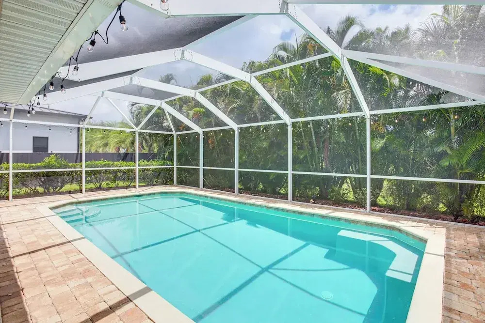 Game Room & Hot Tub: Easy Cape Coral Adventures
