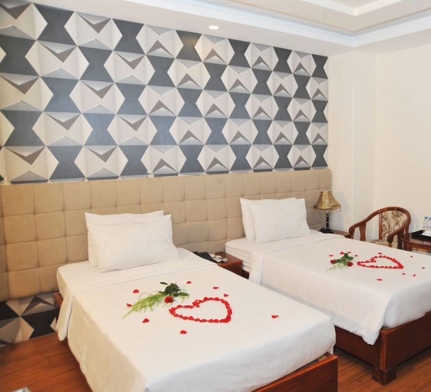 Queen Central Hotel - Ben Thanh Market