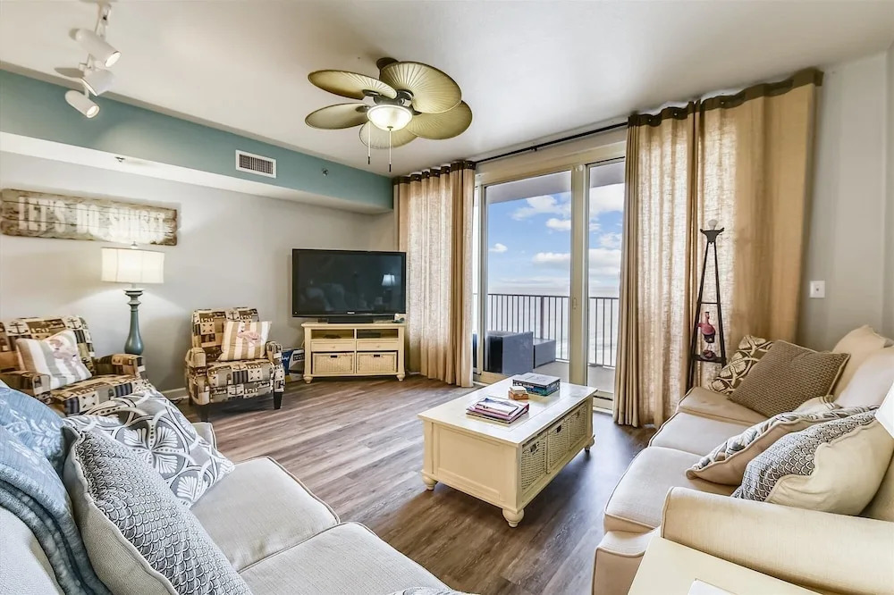 Shores of Panama 2326 - 1 Bedroom + Bunks . Reserved Parking! 1 Condo by RedAwning