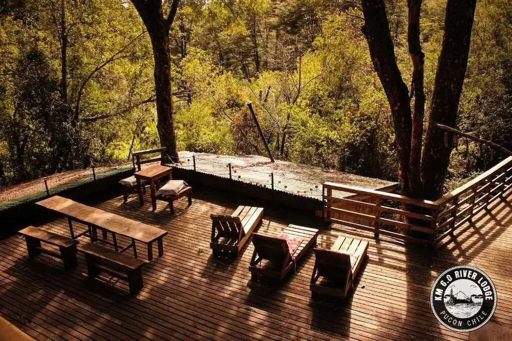 K m 6 River Lodge