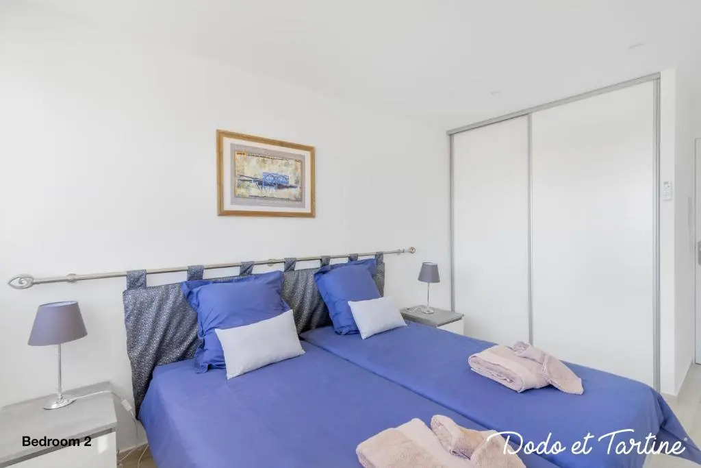Sea view 3 bedroom with AC and parking - Dodo et Tartine