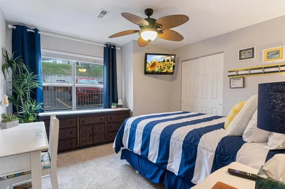 Lakeview Condo, Pools, Patio With Grill, Near PB2 Launch