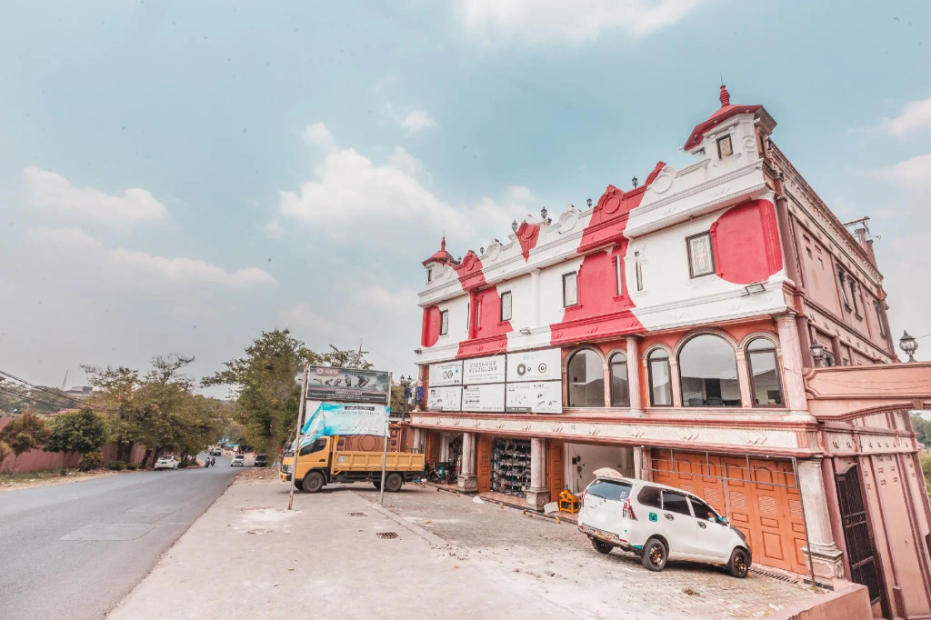 Super OYO 1640 Fallinda Hotel