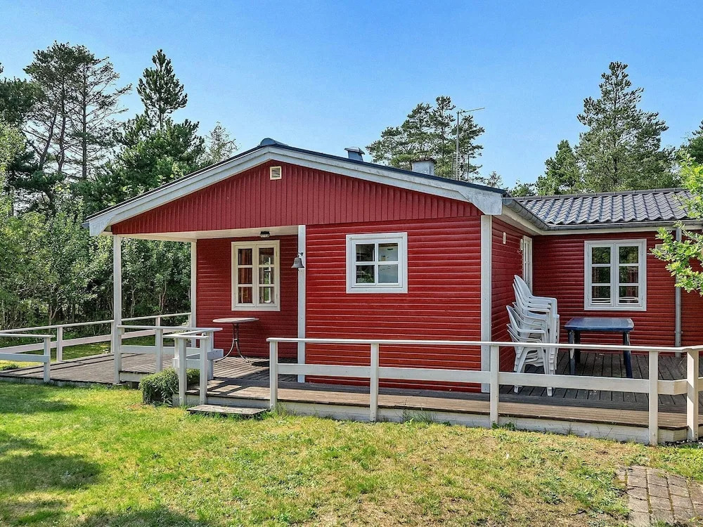 Rustic Holiday Home in Hemmet near Fjord