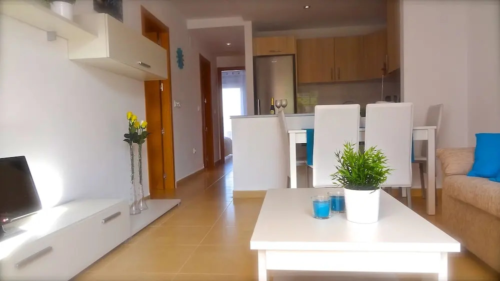 Relaxed Holiday, Your own Spa, Beautiful Garden, Swimming Pool Within 100 mtr