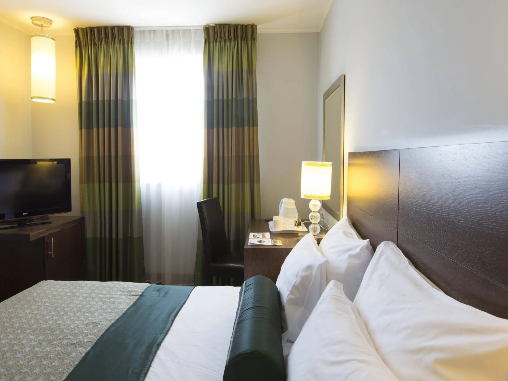 Prima Royale Hotel