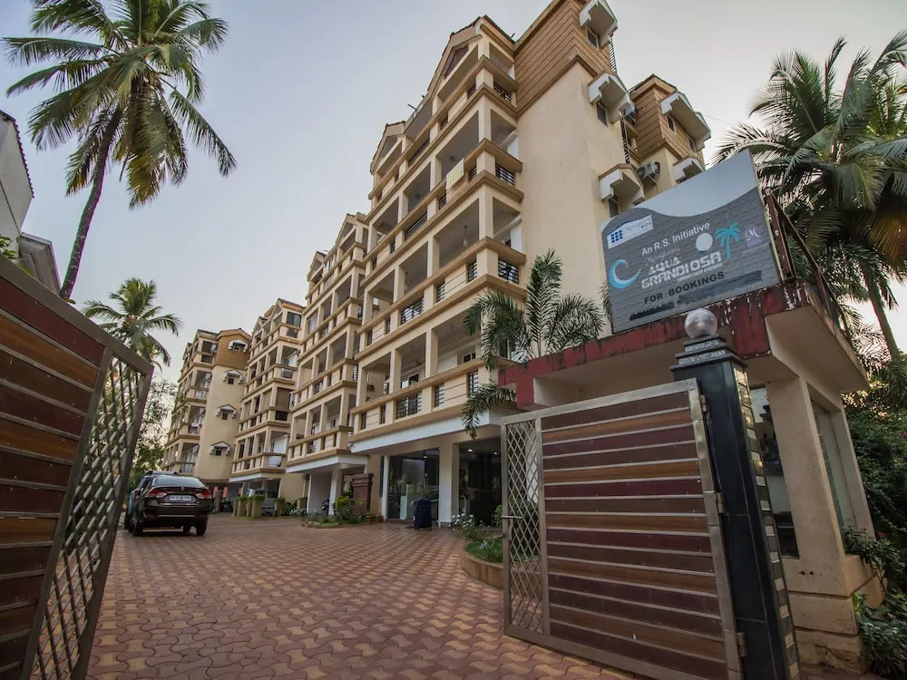 OYO 12953 Home Pool View 2BHK Arpora