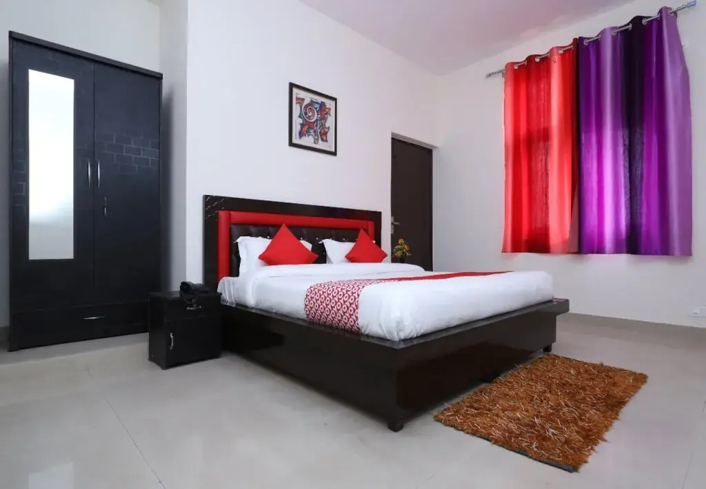 OYO 29871 Noida Dreamz 2