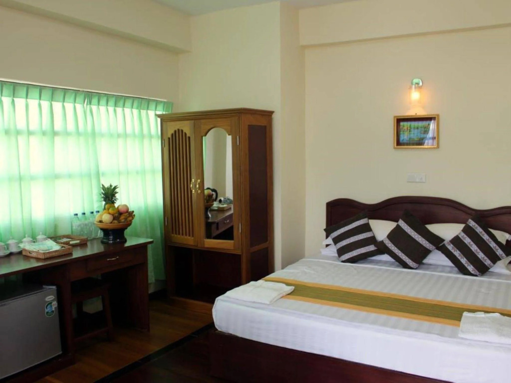 Golden Dream Hotel