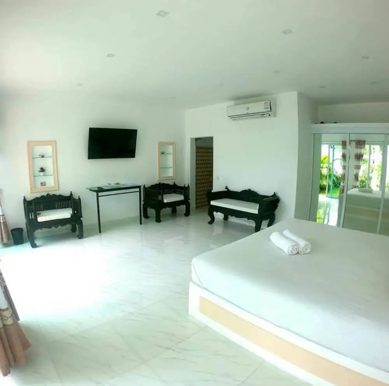 Wirason 2-Bedroom Pool Villa