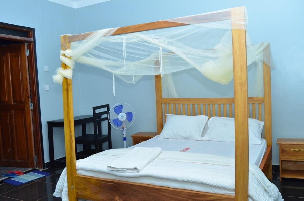 Kamfart Safari Lodge