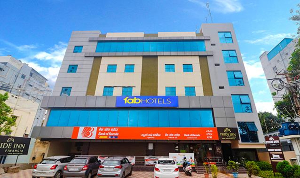 FabHotel Pride Inn Financia - Near DLF Cyber City Gachibowli