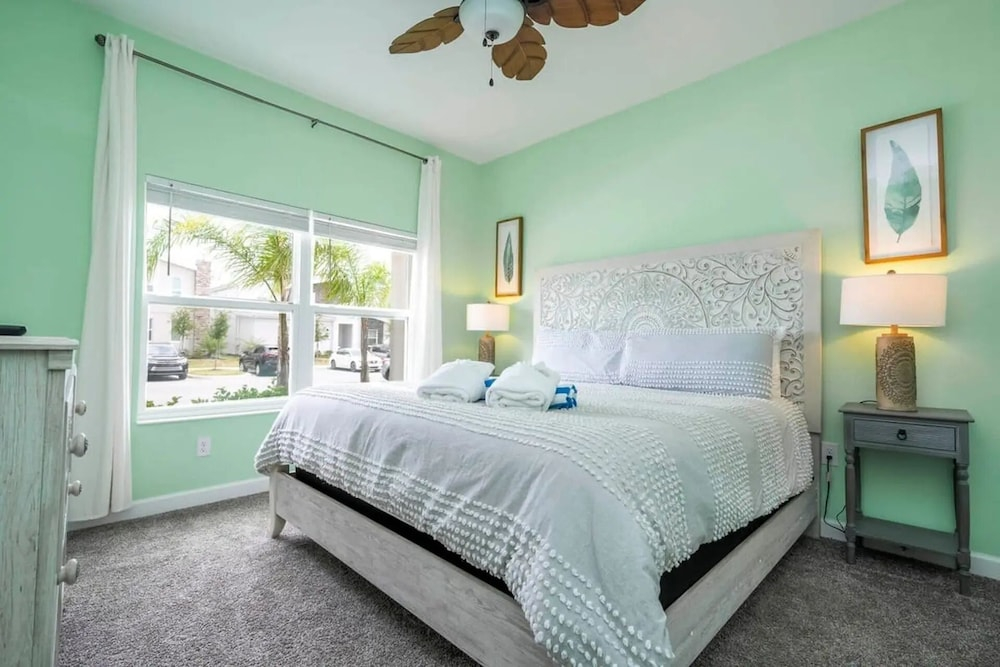 Storey Lake 4BR Home w/ Themed Room & Pool