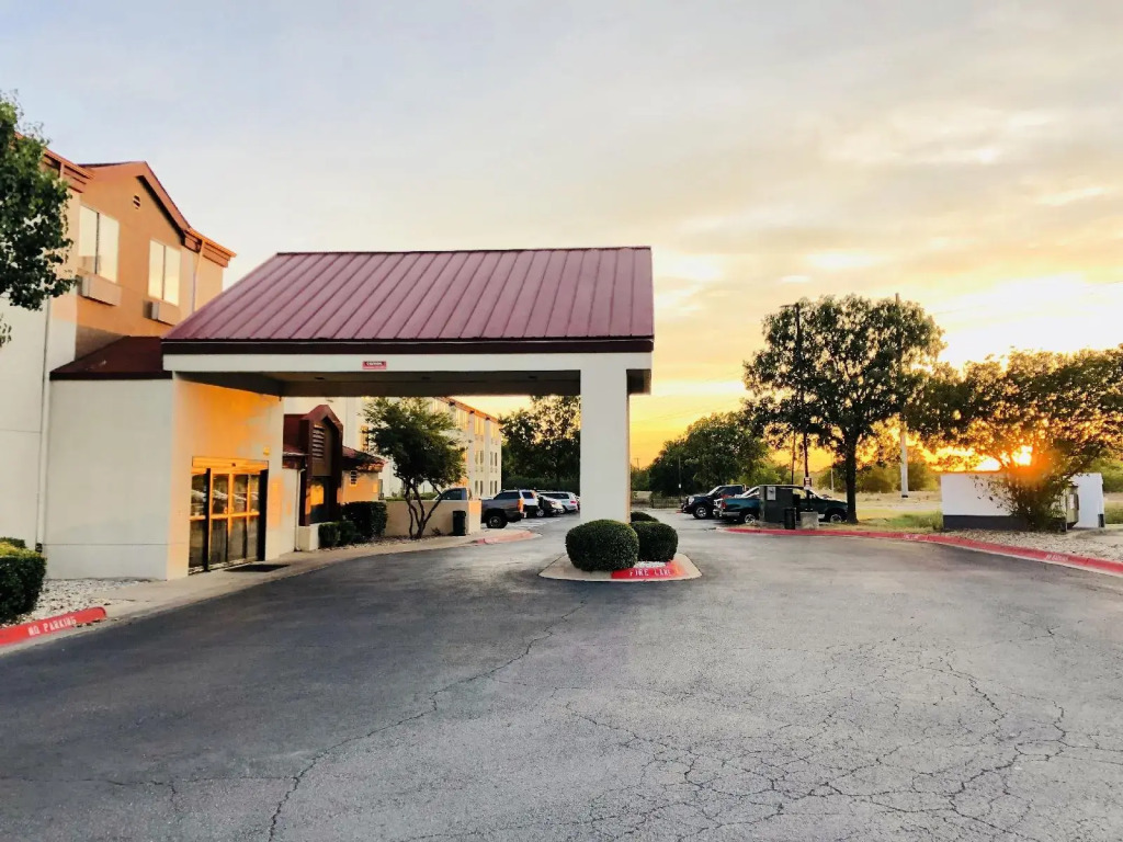 Red Roof Inn Austin - Round Rock