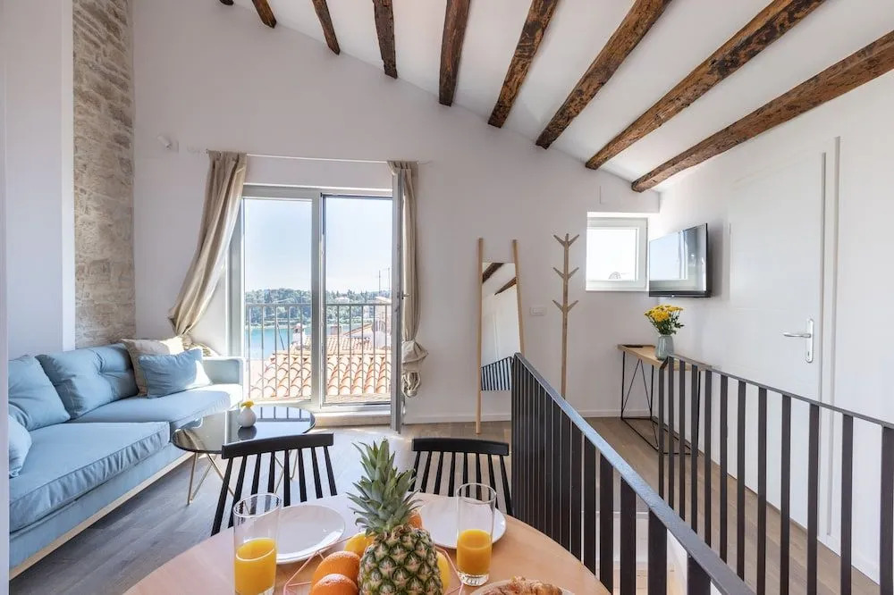The View Apartment Old Town by Irundo