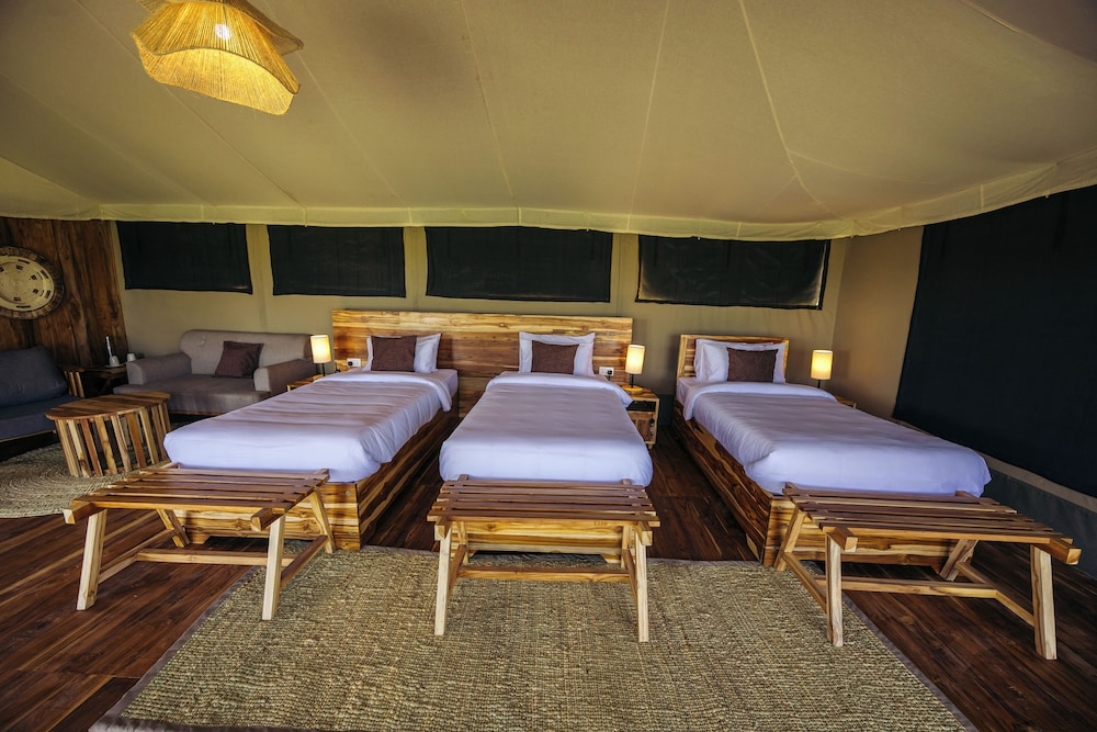 The African Kongoni Serengeti Safari Camp