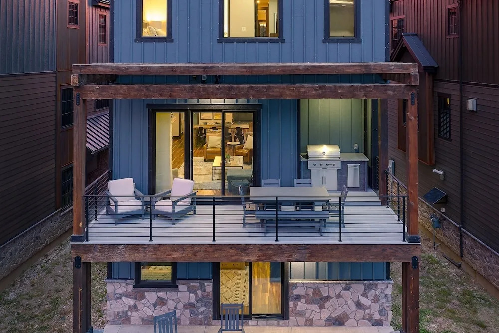 Blue Horizon Chalet 4 Bedroom Home