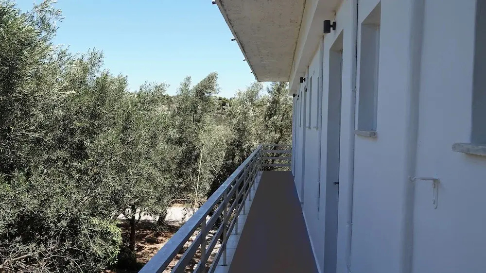 Karavaki apartments