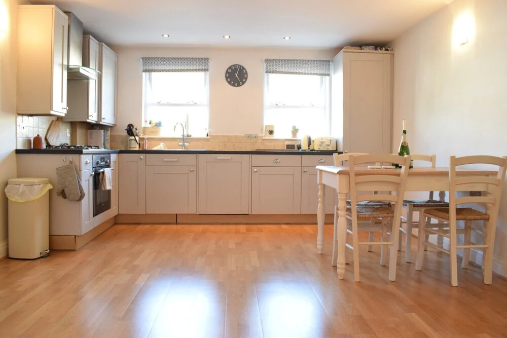 1 Bedroom Flat Near Wimbledon