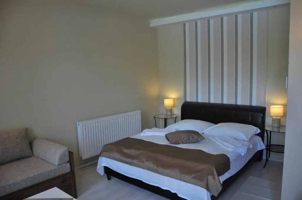 Adler Hotel és Étterem