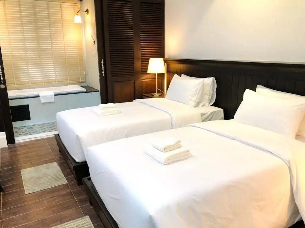 Huern Kan Thong Hotel